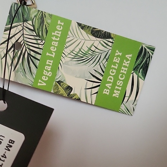 Badgley Mischka Long Cards Wallet NWT - Picture 4 of 10